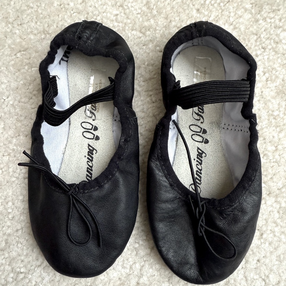 Black ballet slippers- kids